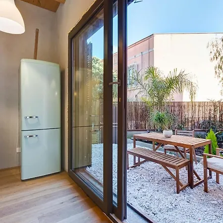 Private Garden 3 Min Walk To Metro Apartment Rom