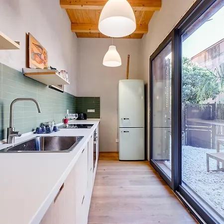 Modern With Private Garden Courtyard